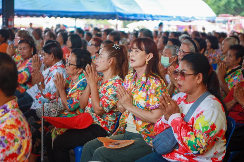 โครงการอบรมส่งเสริมการดูแลสุขภาพแบบองค์รวม สำหรับผู้สูงอายุตำบลวังนกแอ่น