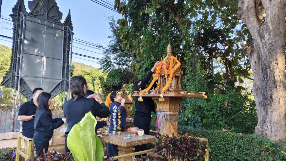 อบต.วังนกแอ่น จัดพิธีไหว้ศาลพระภูมิ–ศาลเจ้าที่ เสริมสิริมงคลรับปีใหม่