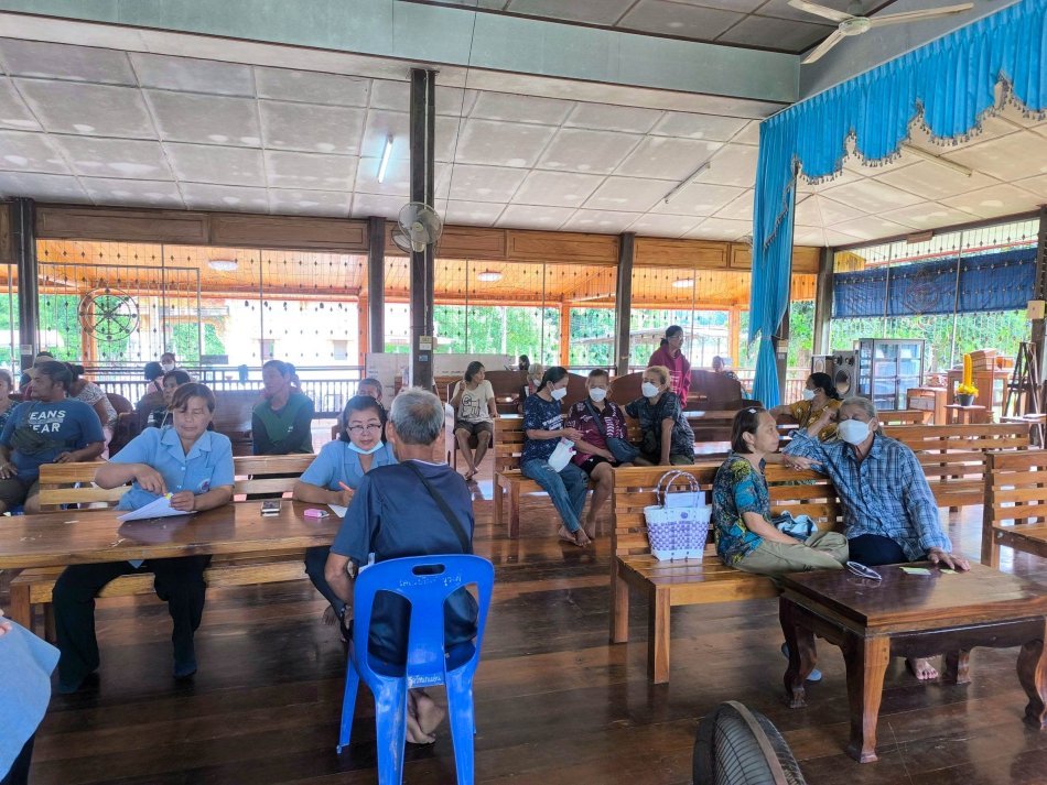**อบต.วังนกแอ่น ร่วมกับ รพ.สต.วังนกแอ่น และ อสม. ลงพื้นที่ตรวจคัดกรองสุขภาพประชาชน หมู่ที่ 2**