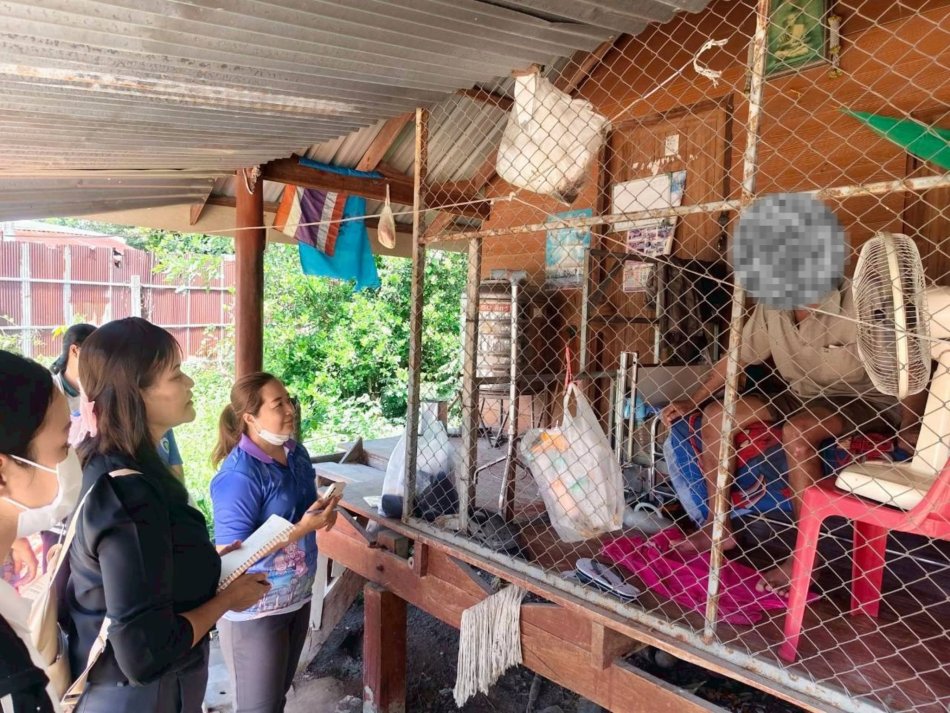งานสาธารณสุขและสิ่งแวดล้อม อบต.วังนกแอ่น ลงพื้นที่เยี่ยมผู้ป่วยภาวะพึ่งพิง