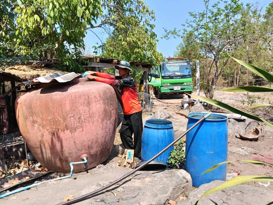 งานป้องกันและบรรเทาสาธารณภัย ให้การสนับสนุนน้ำอุปโภคแก่ประชาชนในพื้นที่ตำบลวังนกแอ่น