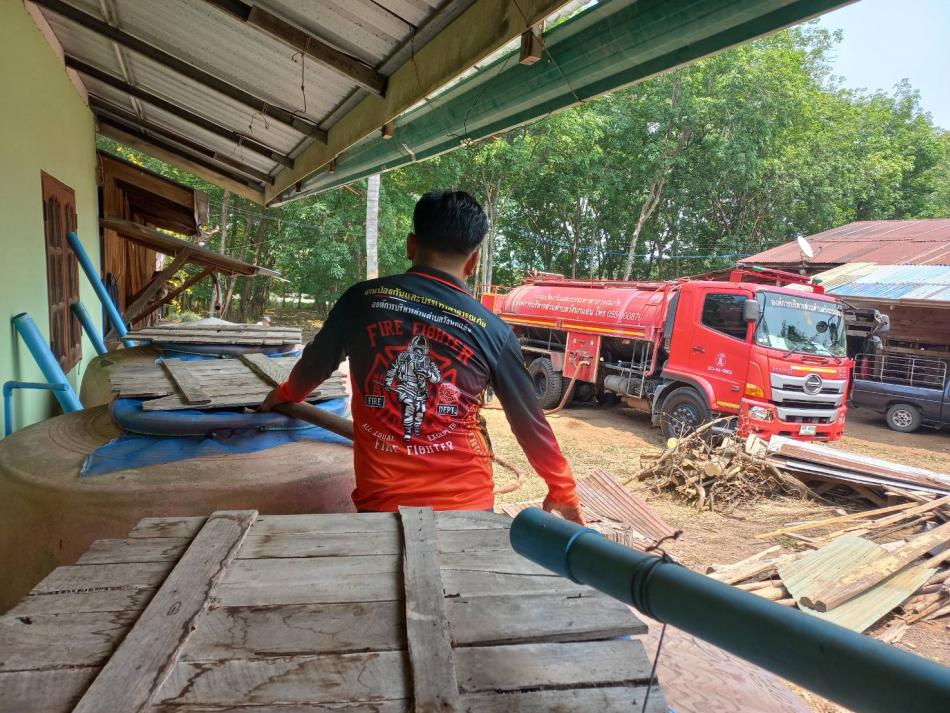 งานป้องกันและบรรเทาสาธารณภัย ให้การสนับสนุนน้ำอุปโภคแก่ประชาชนในพื้นที่ตำบลวังนกแอ่น